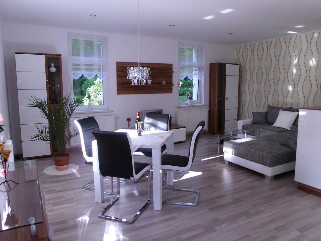 Apartment Leucht ซีเกนรึค ภายนอก รูปภาพ