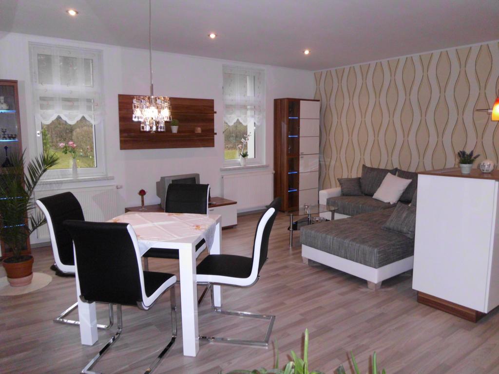 Apartment Leucht ซีเกนรึค ภายนอก รูปภาพ